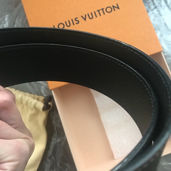 Authentic Louis Vuitton Reversible belt size 85 - Picture 2 of 6